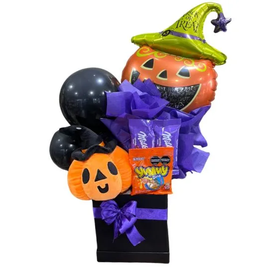 Box con peluche calabaza globos y golosinas 